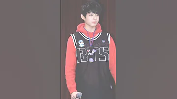 لو جاي في رجوع انساني Jungkook Jkbts Shourts 10k Weloveyoujungkook اغنية عربية على جونغكوك 
