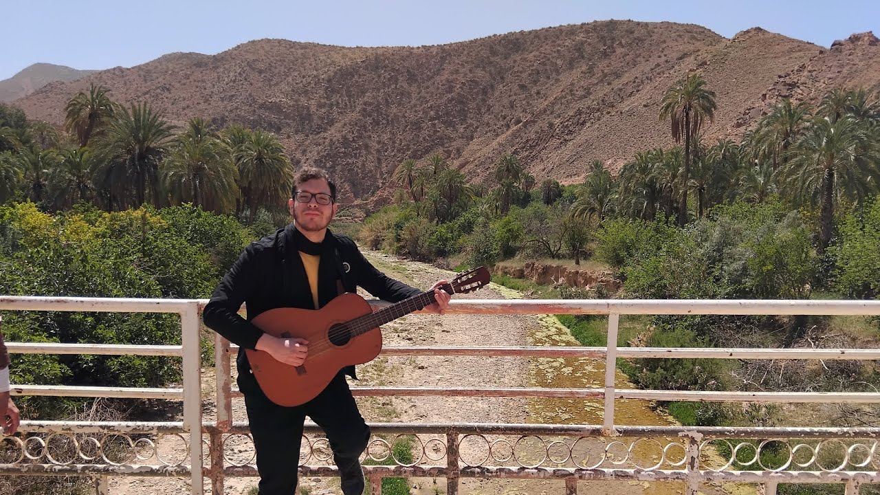 ⵕⴰⵊⵉⵖⵛⴻⵎ 🎤🎶🎸🎹 Ṛajiɣcem 🎤🎶🎸🎹 Ma chanson chaouie berbère : chant et musique [Guitare et synthétiseur]