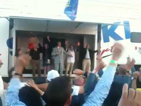 Milano Maarten Memorial 2010 - Lee Towers (Walk On) ft. JP Balkenende - YouTube