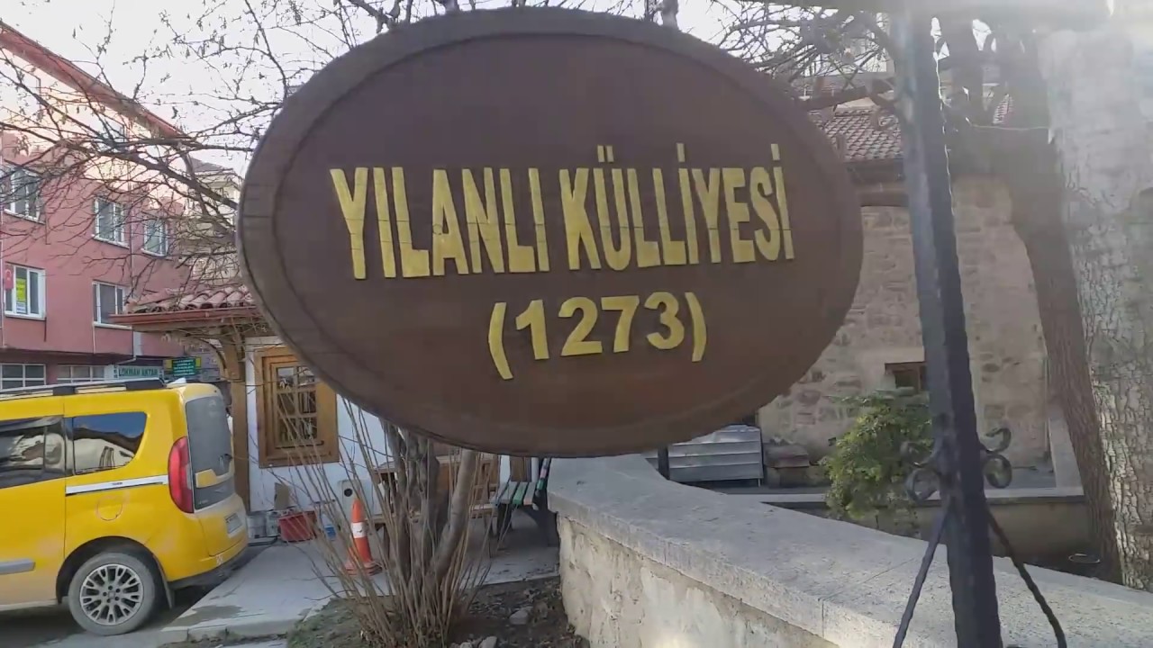 Kastamonu Nasrullah  meydanı  ve yılanlı  cami