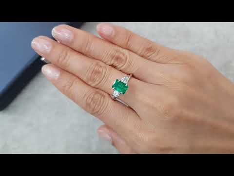 Colombian emerald Muzo Green 1.14 ct Video  № 2