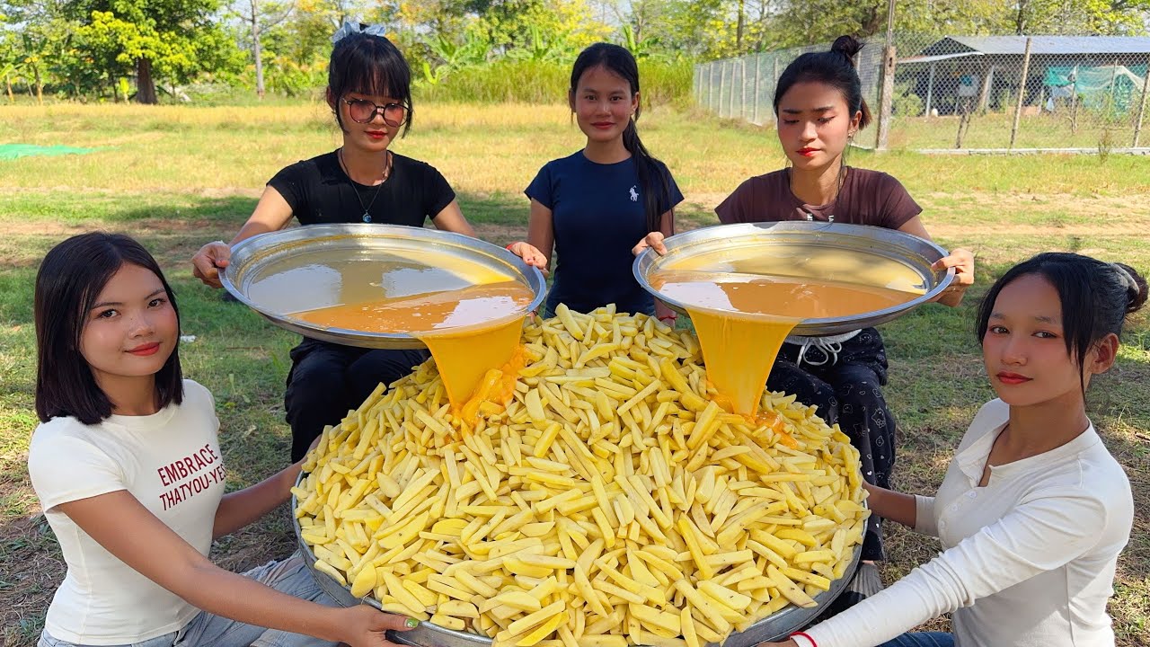 Amazing cooking potato crispy with fresh egg recipe in my countryside