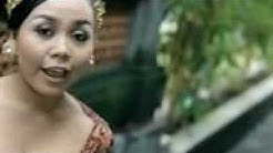 Melahne Ngudiang - Juni Putri 1.3gp  - Durasi: 4:37. 