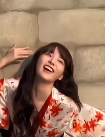 Why is she stuck at that wall?