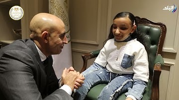 الطالبة رضوى من ذوي الاحتياجات الخاصة تبهر وزير التعليم من جمال صوتها فى تلاوة القرآن