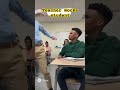 طالب يصفع معلمه بعد أن سخر منه بسبب تلعثمه