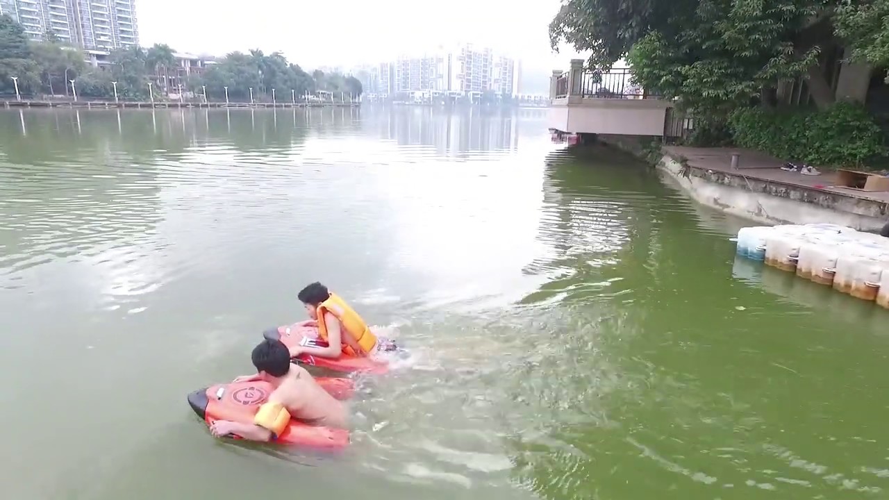 Speeds comparison between high-speed electric bodyboard and standard electric bodyboard