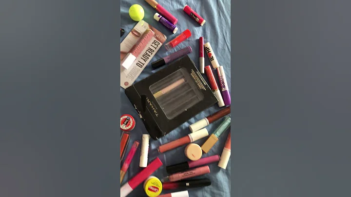 Do u think I have enough #lipgloss #chapstick? (My answer is a resounding NO!)💄💕💋