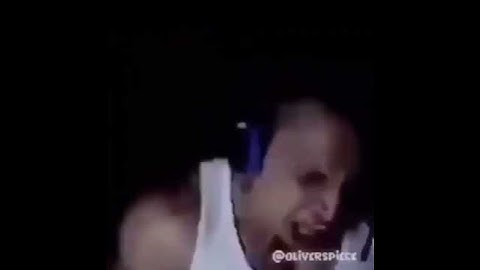 Tyler1 gets jumpscared by Freddy fazbear