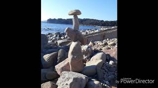 30 secondes of Land art (Stone balancing).