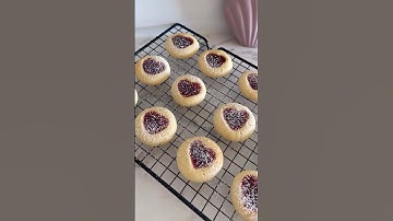 Cute & easy thumbprint cookies 🫶🏼❤️ #baking #cookies