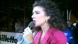 Miniatura de vídeo de "Céline Dion - O Canada (1992)"