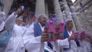 WORLD'S FIRST! - Bubble Flashmob in City of London!