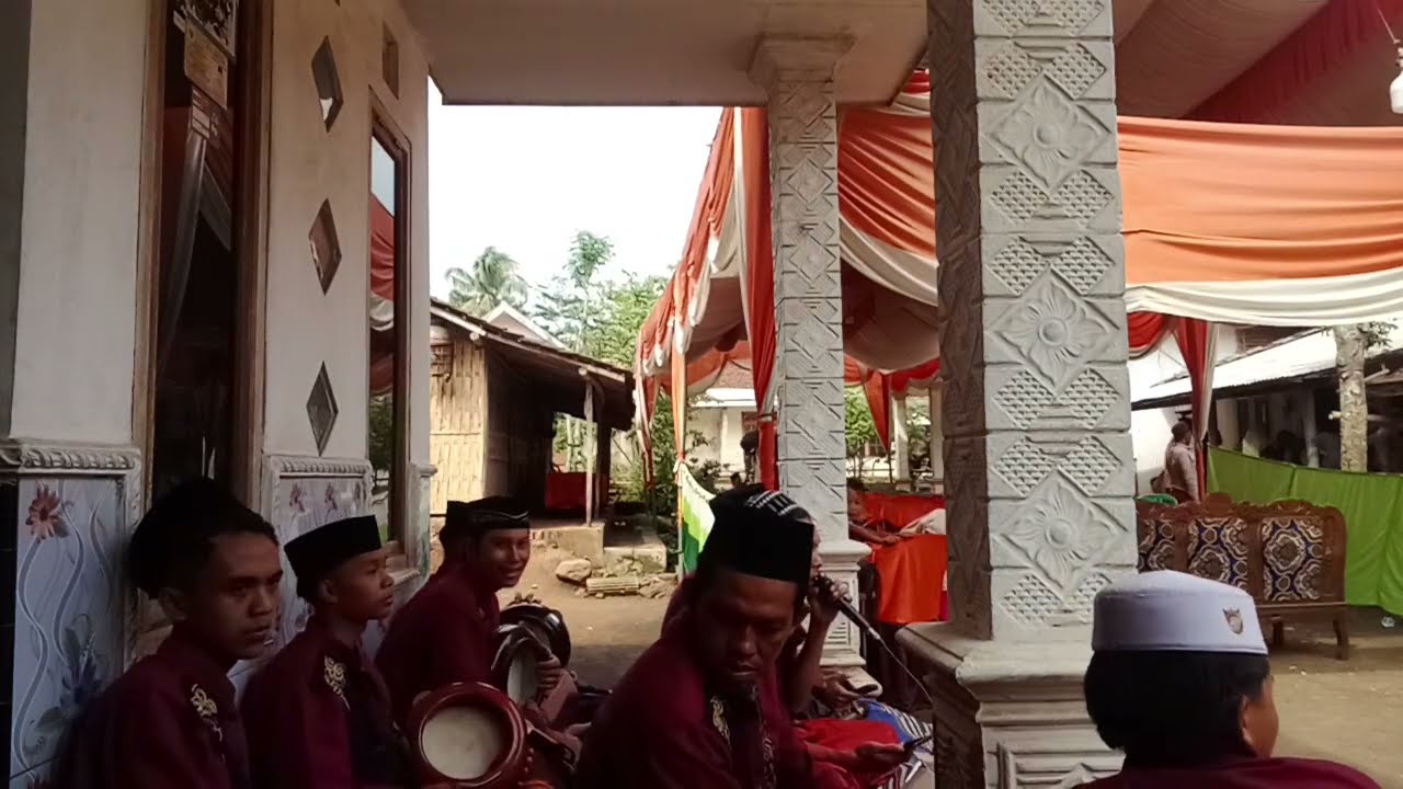 PANTUN CINTA VOC idrus darus salam\\∆