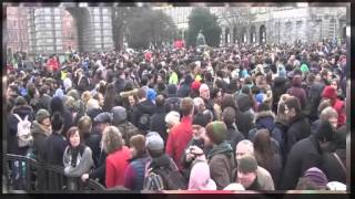 Skygazers in Dublin delighted with brief glance of solar eclipse