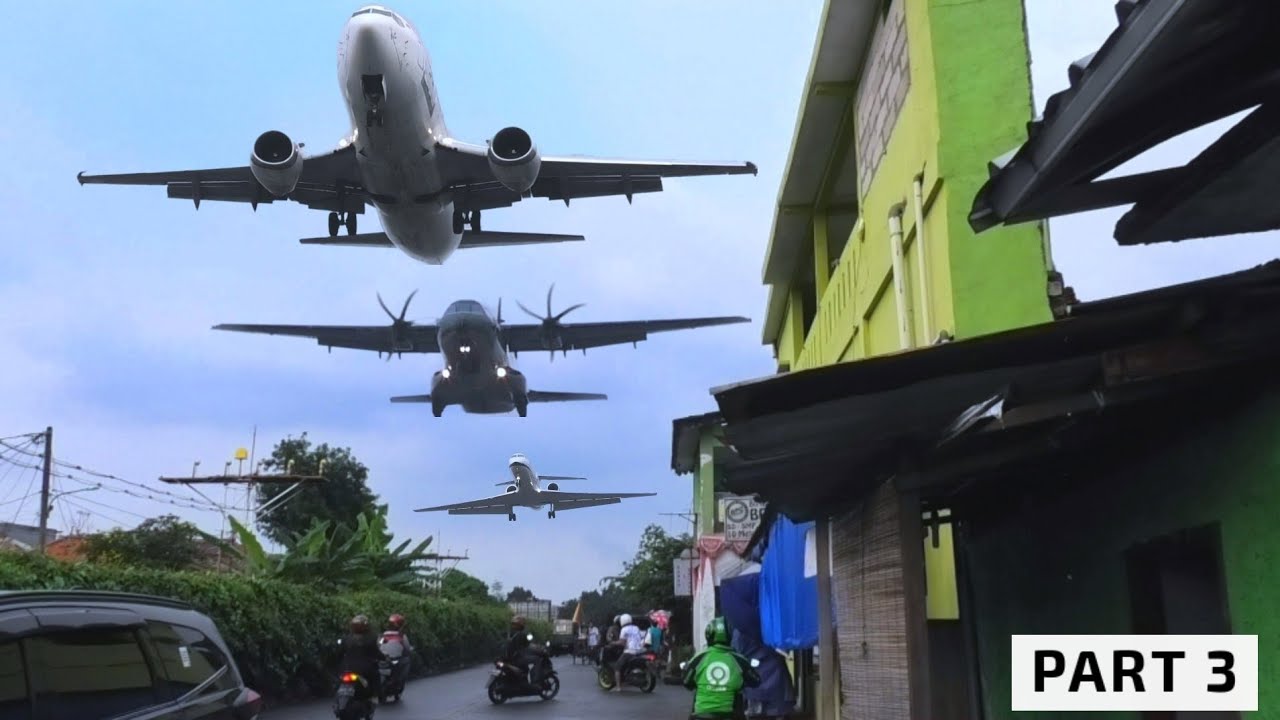 Mendung .. Pesawat Landing Sore Ke Bandara Halim Perdanakusuma