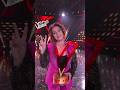 Diana nel suo sogno di vincere #TheVoiceSenior porta tutti i compagni di avventura. 🏆 VIVA LA VITA!