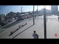В Волгограде легковушка после ДТП с трамваем застряла на путях
