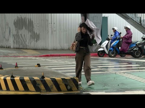 Taiwan grinds to a halt as powerful Typhoon Champi approaches | AFP