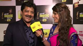 udit narayan sings jaanam dekhlo mit gayi dooriyan at the mmawards red carpet
