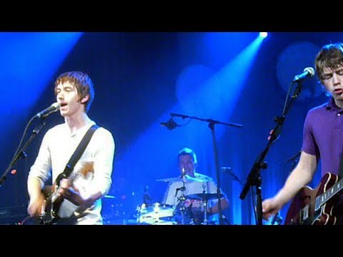 Arctic Monkeys in 2007: 'Teddy Picker' live at Tivoli, Utrecht - 27-05-2007