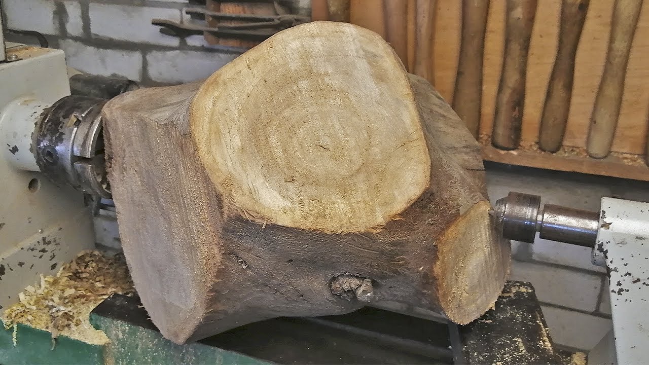Woodturning Turning a Knot into a Pot with a Natural Edge YouTube