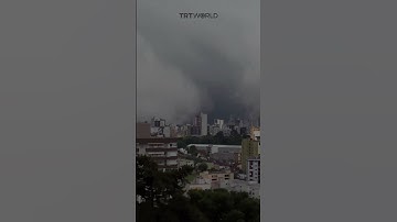 Huge shelf cloud spotted over sky in Brazil