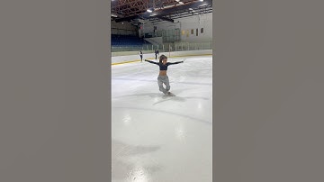#figureskating #iceskating #axel #edea #pretzelspin #icedance