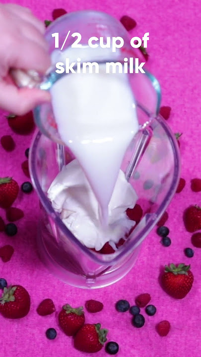 Quick and Healthy Pink Power Smoothie for Breast Cancer Awareness #shorts