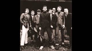 Dexys Midnight Runners - Breaking Down The Walls Of Heartache