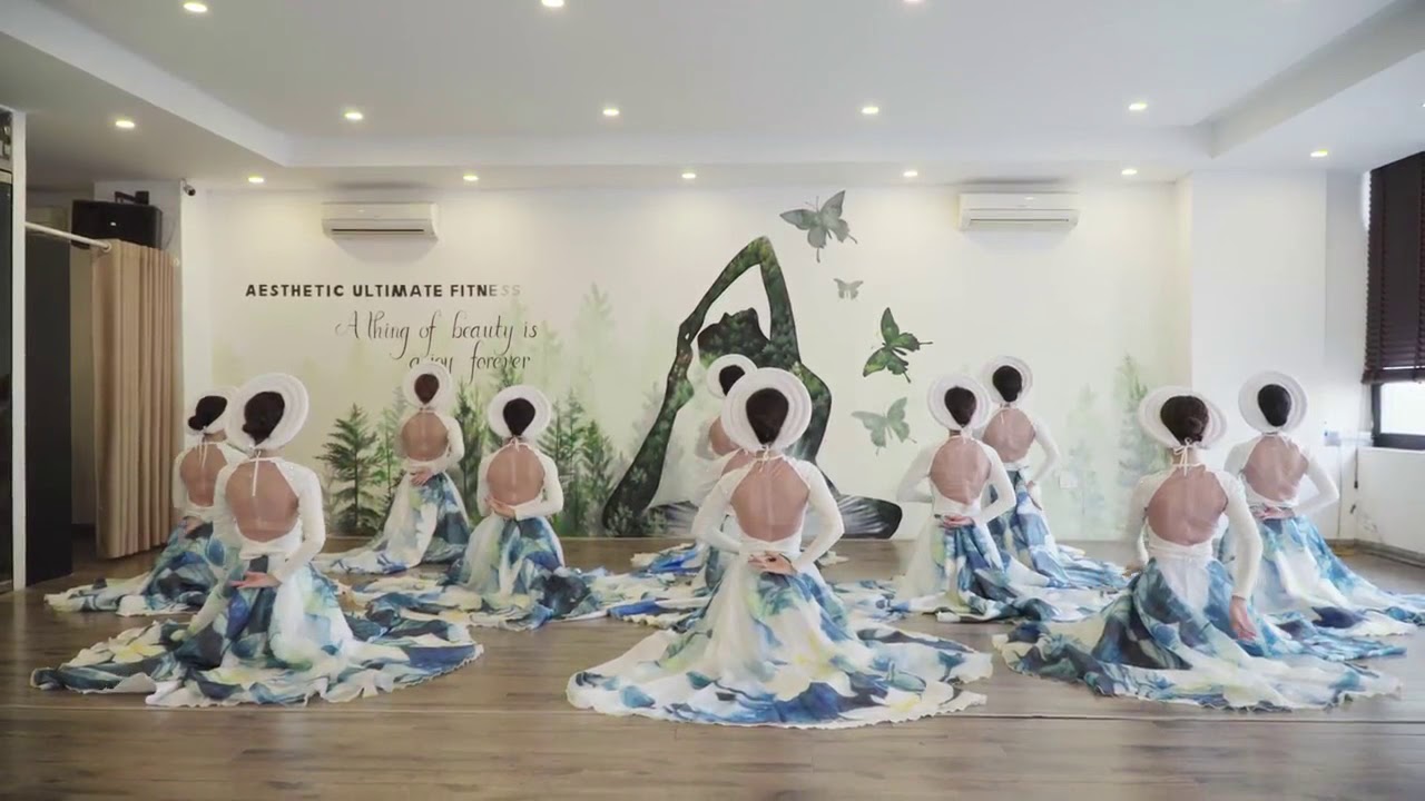 Múa Hương Lá Sen - Vũ Đoàn Cannes