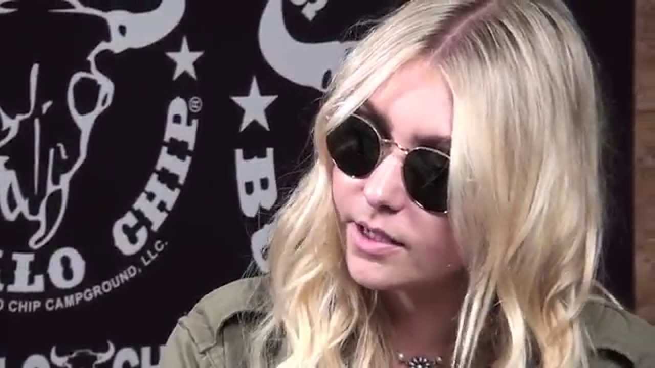 Taylor Momsen of The Pretty Reckless - Studio 14 Interview