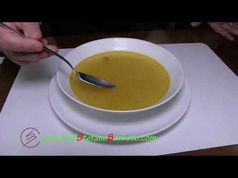 Video: Come Cucinare Un Brodo Di Pollo Aromatizzato