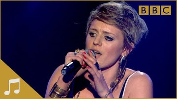 Bo Bruce performs 