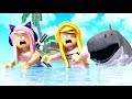 THE DEADLY SHARK IS ATTACKING US! (Roblox)
