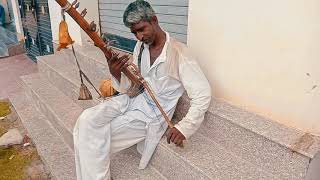 Street artist playing Ravanthaa(Rajasthani Instrument) | Desi Street Talent | Pardesi song