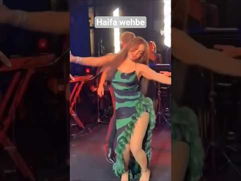 الديفا هيفا وهبي في حفل زفاف يومي خوري        