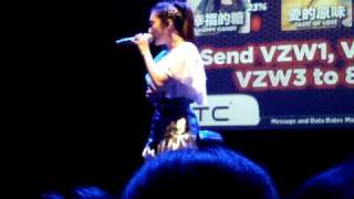 [100529] APAHM 2010 in LA - eVonne Hsu - 03. Qi Yue Qi Ri Qing.MPG