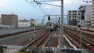 221系が、奈良駅を発車。