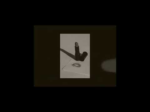 Thumbnail for Rocco Hunt - NON È GIUSTO, NON VALE (feat. Le-one) [Official Visual Video]