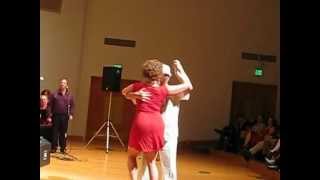 Video voorbeeld van "Chan Chan, a Classic Cuban Son Dance"