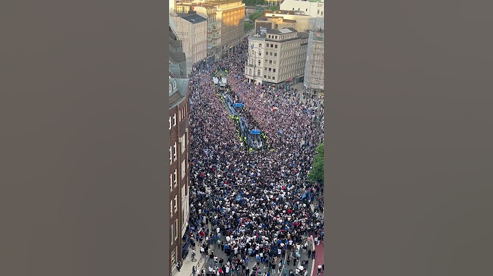THIS VIEW! 🤯😍 Der Aufstiegsumzug rollt durch Hamburg! 🔷