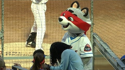 Trash Pandas end two-game skid, defeat Lookouts 6-1