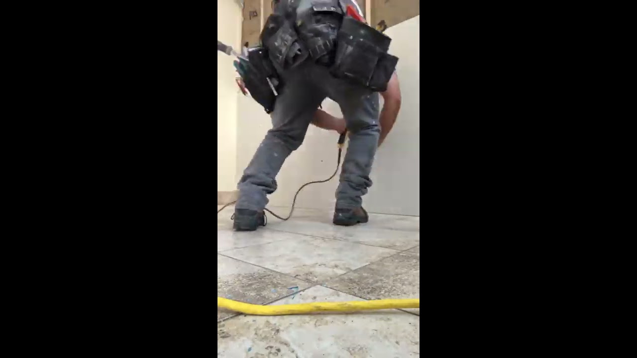 Mi patron me daba una semana para terminar y terminé en día y medio eso