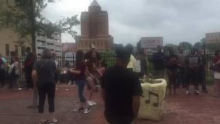 Pre-Lebron celebration cheering at Lock 3