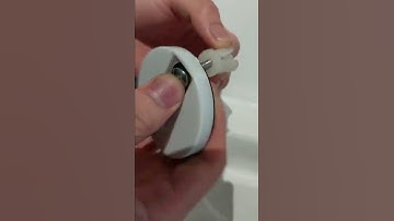 HD LẮP NÚT GẮN NẮP NHỰA BỒN CẦU KHI BỊ TUỘT