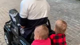 So Sweet! Enrique Iglesias playing with his twins Nicholas & Lucy