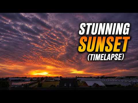 Schitterende zonsondergang met avondrood en crepusculaire stralen (4K, No sound)