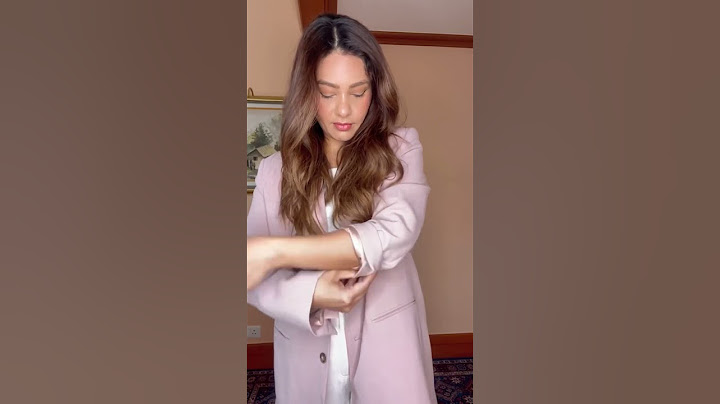 How to roll up your blazer sleeves #fashionhacks #winterwear #winterfashion #hack #hacks #blazer