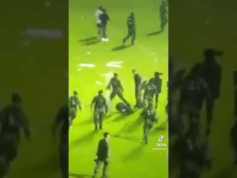 Tragedi kerusuhan pasca pertandingan Arema vs Persebaya